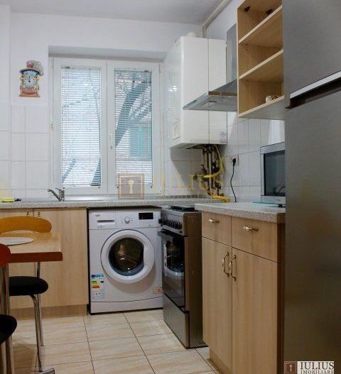 2 camere zona Fac. de Medicina - Hotel Continental, cu centrala proprie. - Poză 8