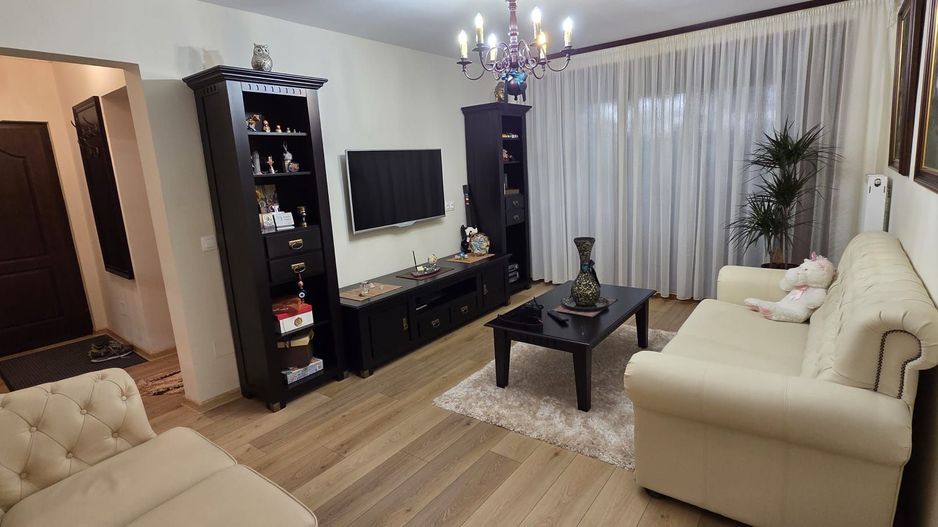 Apartament 3 camere, renovat – 67 mp – Tiglina 3 , scoala nr. 11 - Poză 1