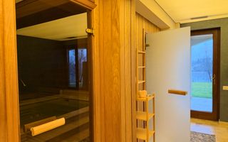 SNAGOV VILA | 36m DESCHIDERE LA LAC | PONTON 250mp | JACUZZI | SPA | BOWLING - Poză 18