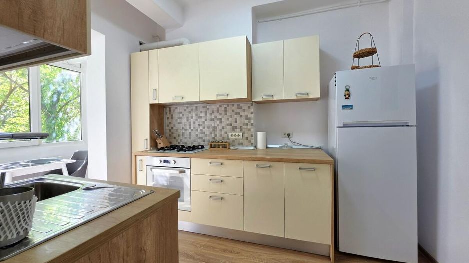 Piata Romana, 4 camere 138 MP total, Etaj 2/9, renovat - utilat, liber - Poză 47