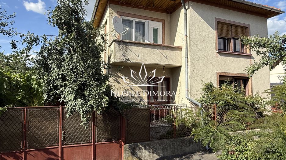 Casa spatioasa de 156mp cu 4 camere, teren de 237mp in Buzias - comision 0! - Poză 1