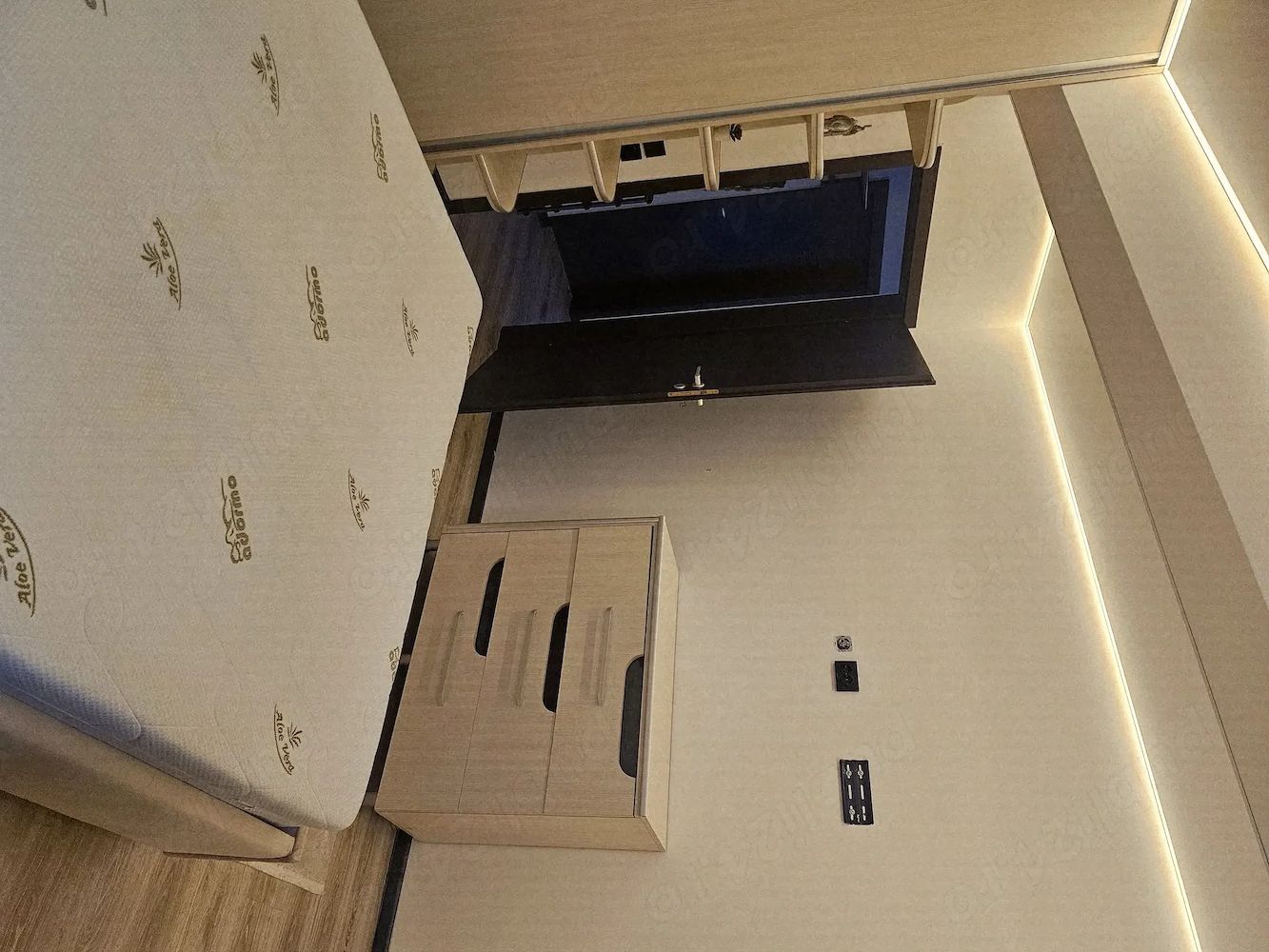 2 camere modern Vitan, centrala, bloc nou, mobilat complet - Poză 8