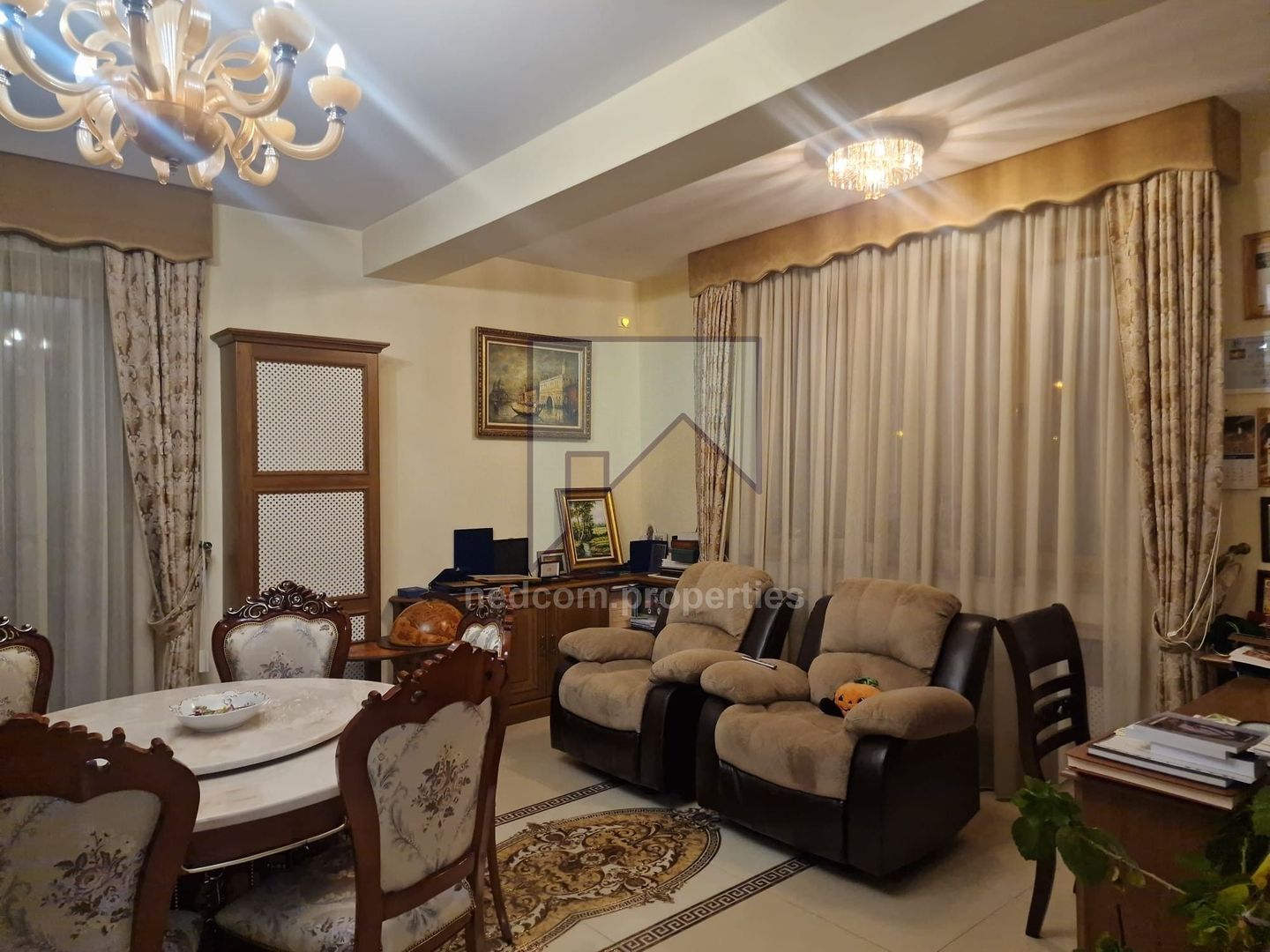 Vanzare Apartament lux de 3 camere in zona Jiului - Poză 12