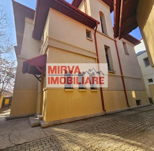 🏢 Spațiu de birouri – 5 camere, 3 băi – Mansardă vilă, Central - Poză 88