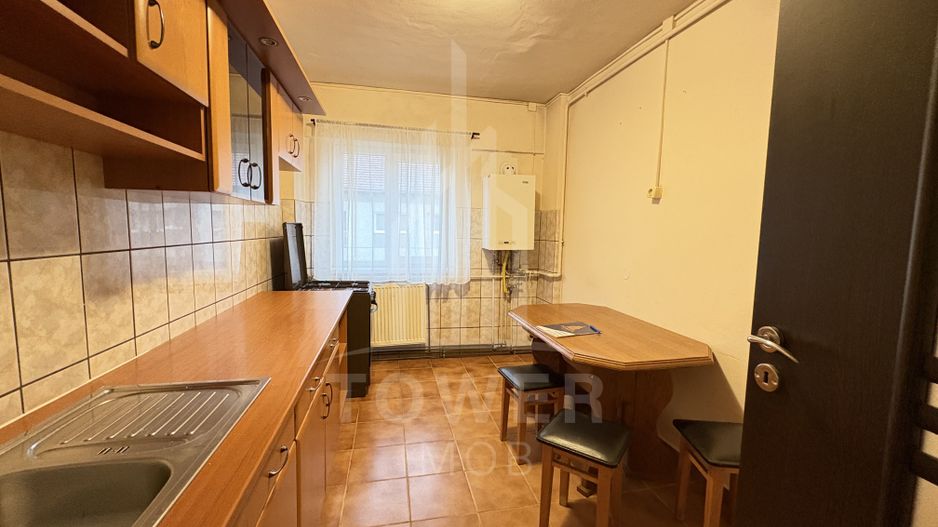 Apartament spațios cu 3 camere, 2 băi și multe avantaje - Poză 2