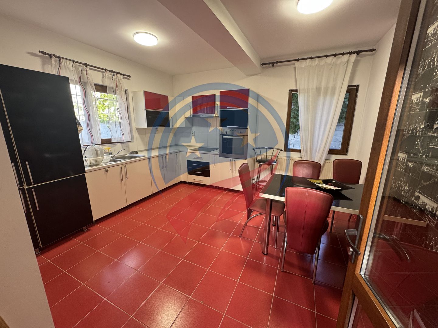 Casă spațioasă P+1, în spatele Stadionului Ion Oblemenco, Craiova - Poză 14