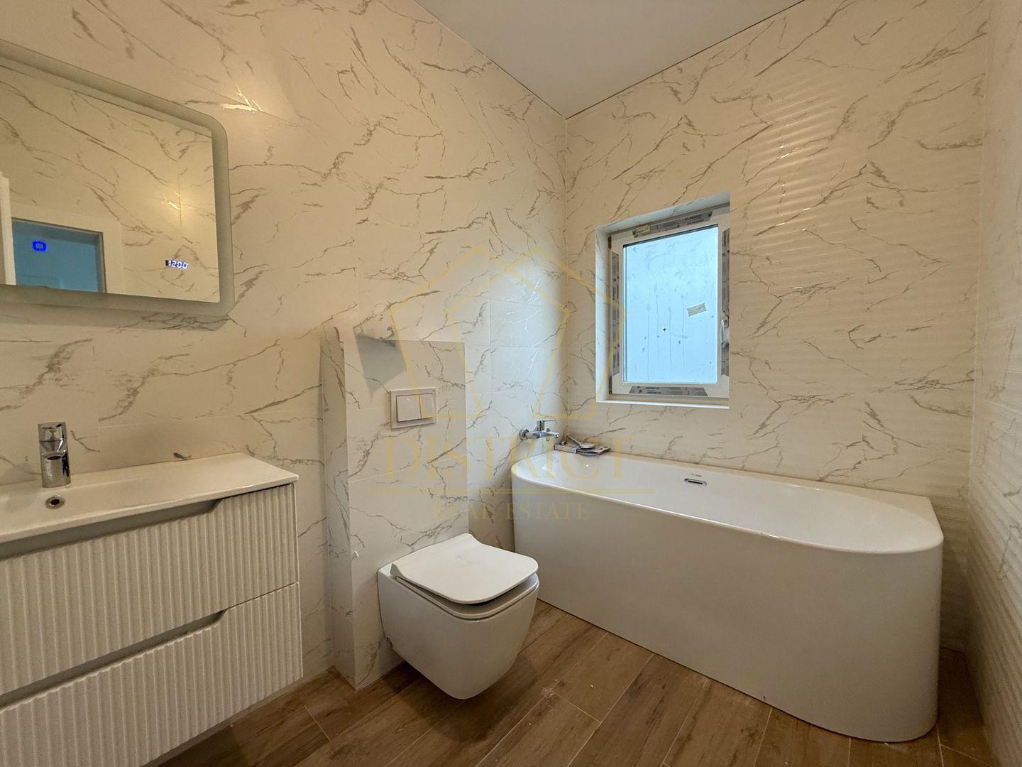 Duplex despartit prin camera tehnica 135 mp utili  |  Dumbravita - Poză 2