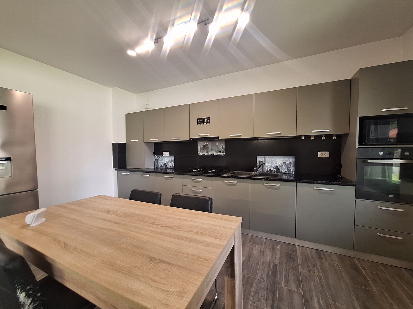 Duplex 4 cam 3 bai parcare&curte Prelungirea Ghence str. Maracineni - Poză 13