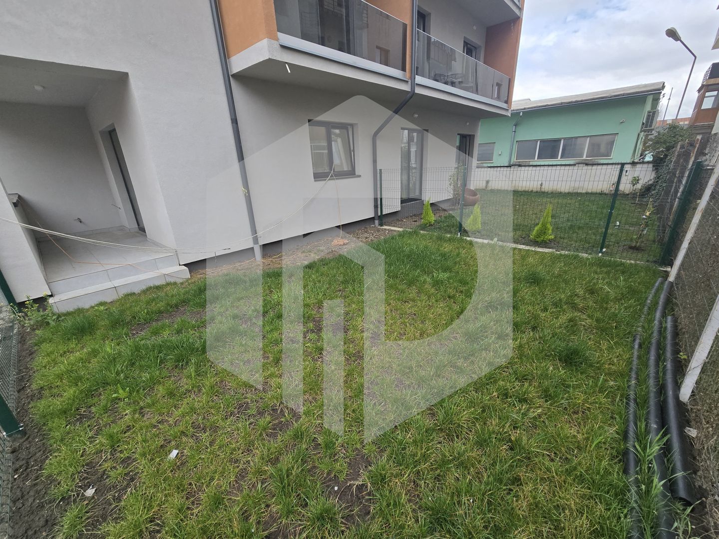 Apartament - 2 Camere - 55 mpu - Gradina 40mp - Vasile Aaron - Poză 1