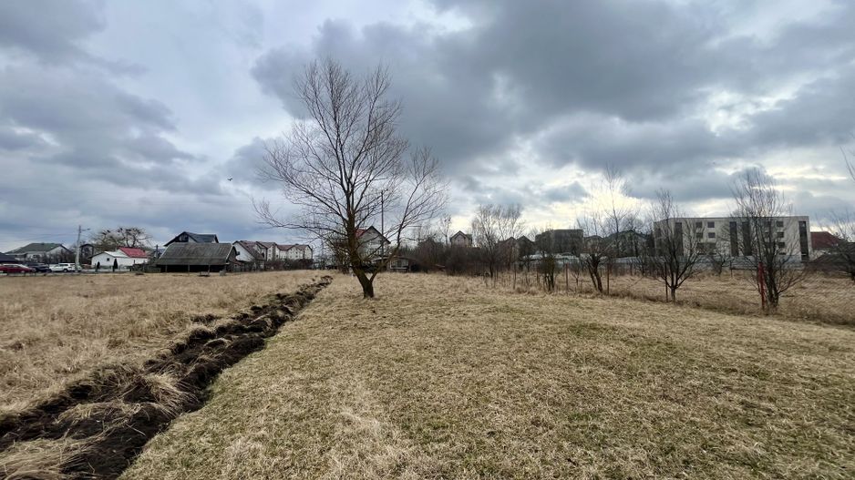 Teren Intravilan 2020 MP | Zonă Linistita | Radauti - Poză 9