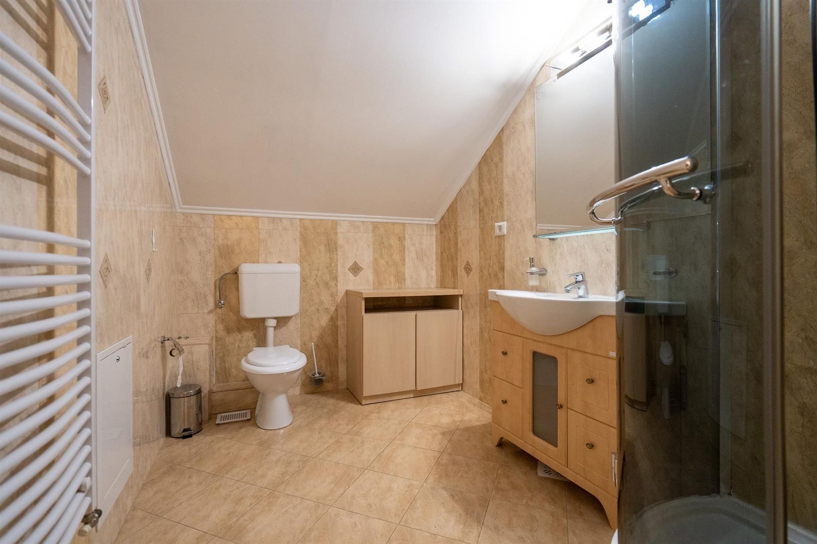 Vila Grigorescu 4 camere 3 bai la asfalt - Poză 12