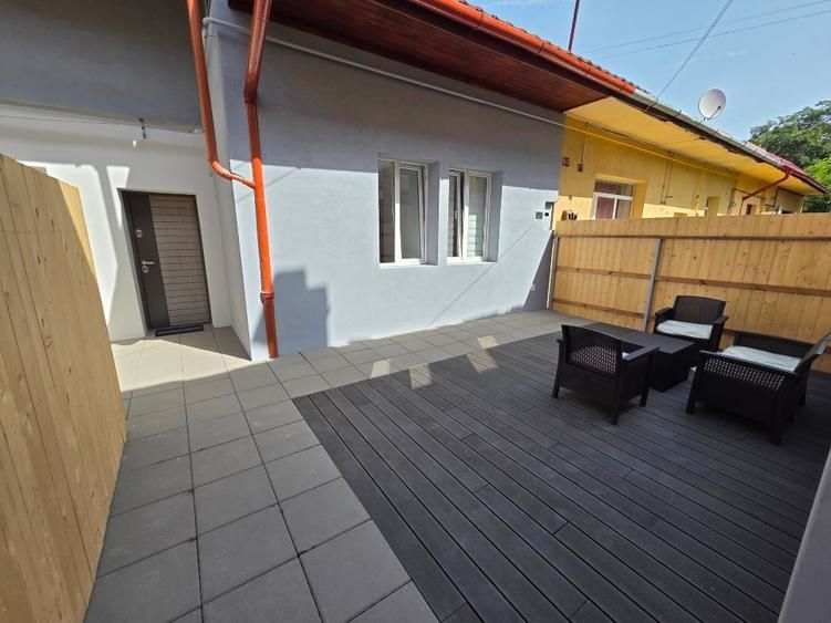 Apartament cu 2 camere renovat la casa | Curte | Central - Poză 10