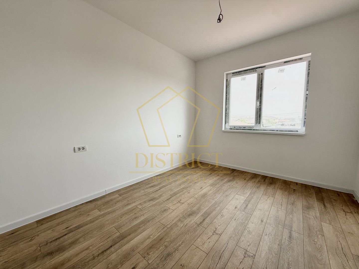 Duplex spatios cu 4 camere 109 mp | Mosnita Veche - Poză 6