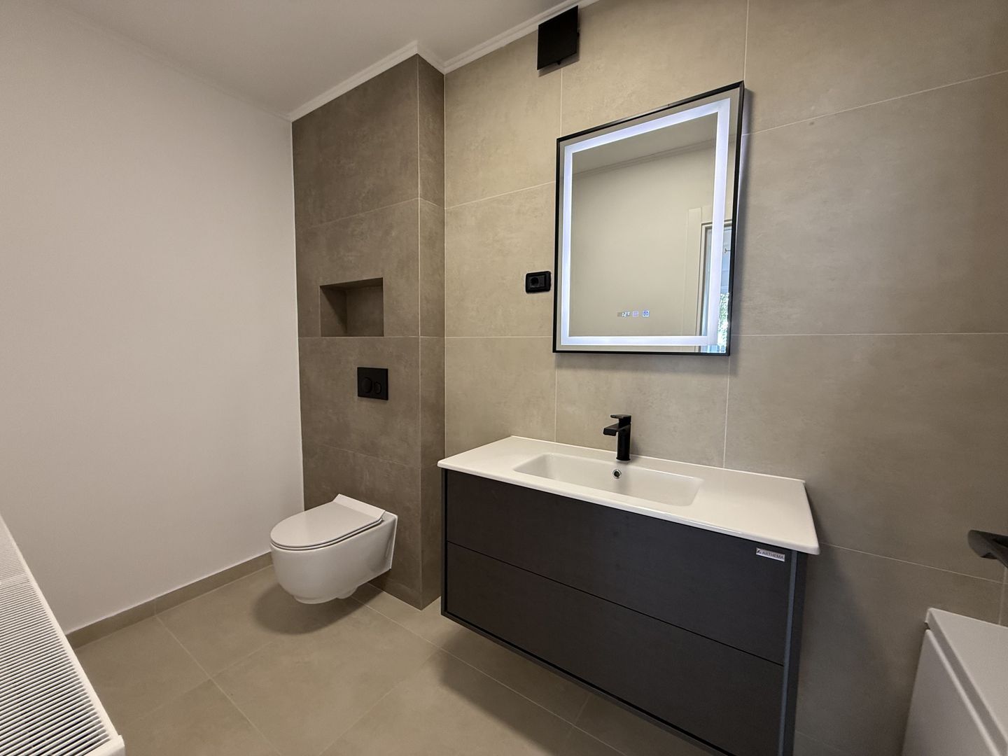 Apartament cu 2 camere in casa in Blumana, Brasov - Poză 20