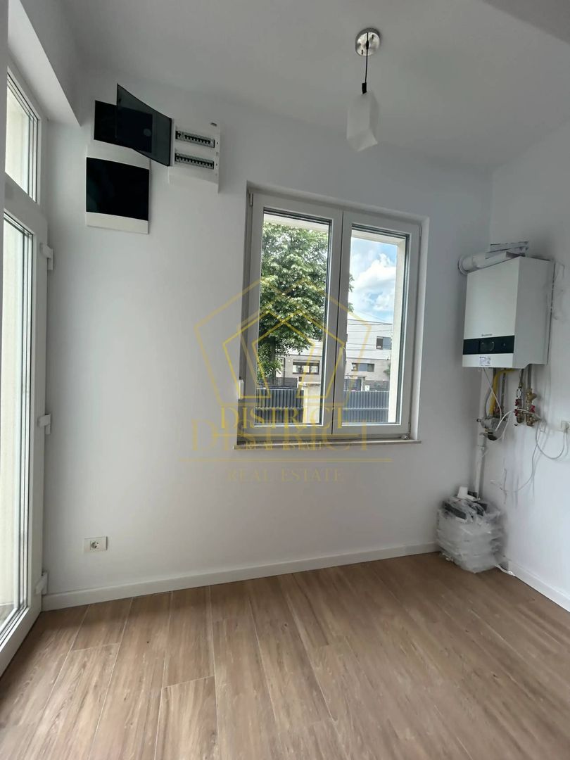 Triplex spatios cu 3 camere I Circumvalatiunii - Poză 3