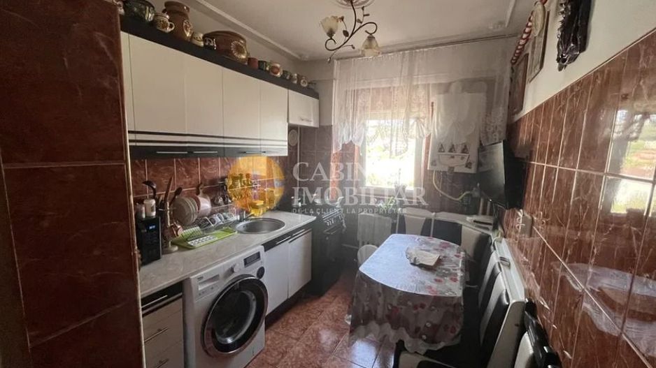 Apartament cu 2 camere decomandat, etaj intermediar - zona Garii - Poză 4