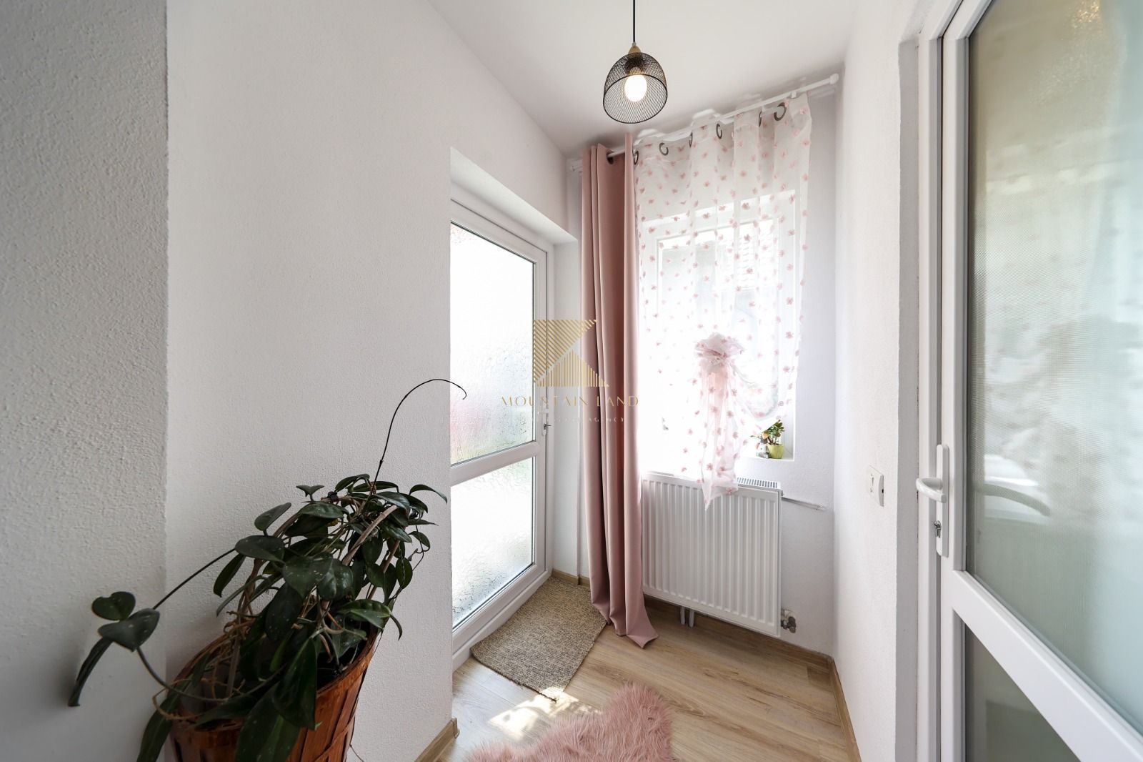 Casă renovată, teren 394 mp – Râșnov, str. Misu Popp, zonă centrală - Poză 5