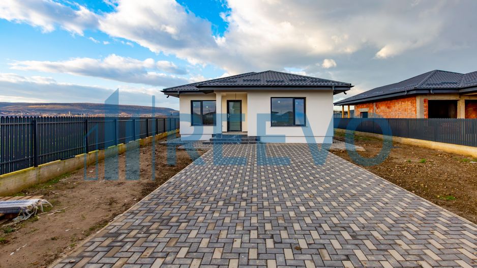 Casă/Vilă nouă de vânzare în Lilieci, Bacău - Poză 1