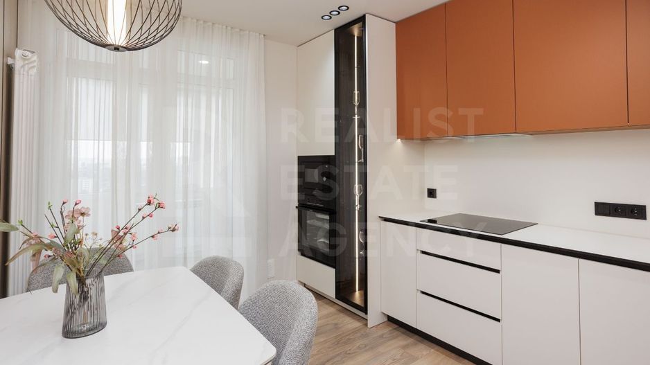 Vânzare, apartament 3 camere 70 mp, str. Vasile Lupu, Buiucani - Poză 1