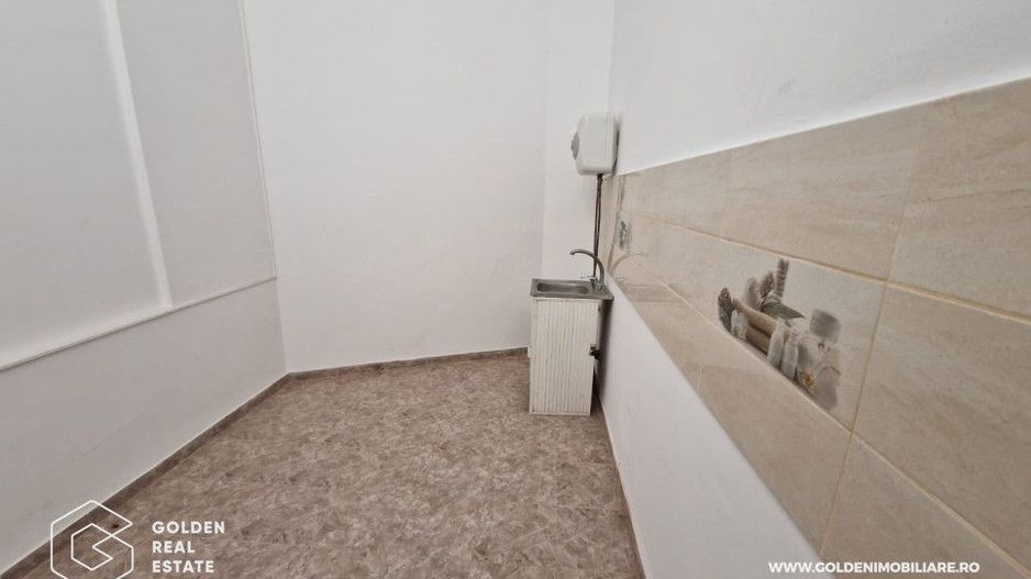 Apartament 3 camere renovat, ultracentral, etaj 3, cladirea Catedralei Catolice - Poză 5