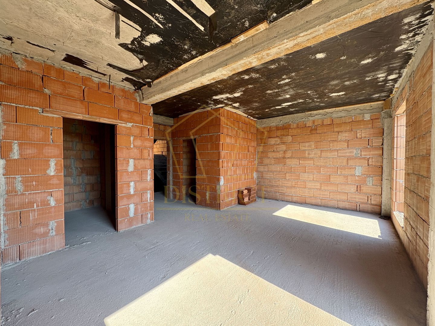 Apartament cu 3 camere si 2 bai | Mosnita Noua - Poză 1