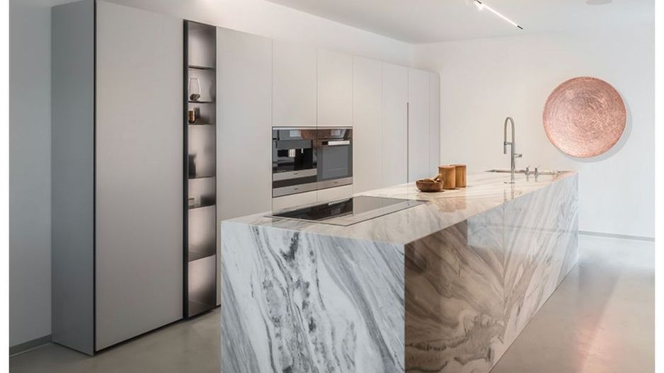 Vila superba în Mogoșoaia cu deschidere la lac - Poză 9