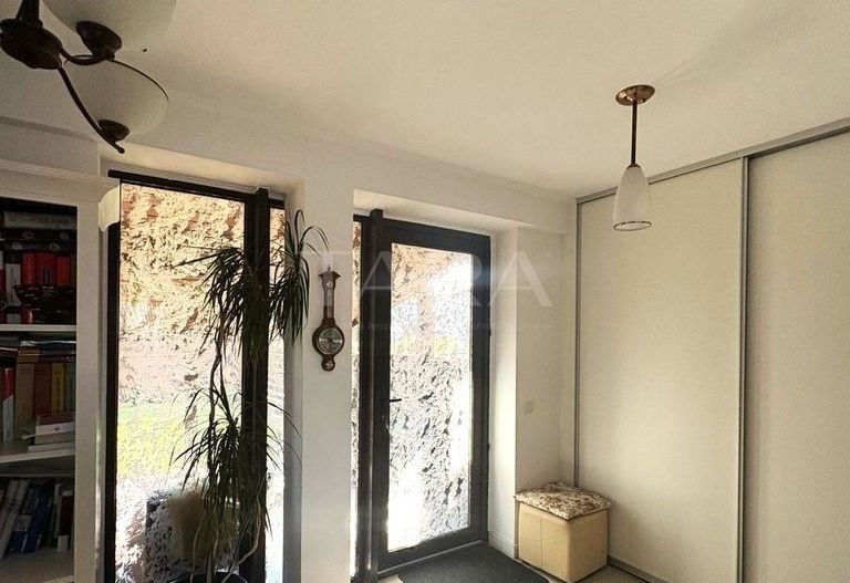 Casă modernă cu panoramă și spații generoase – zona Europa - Poză 4