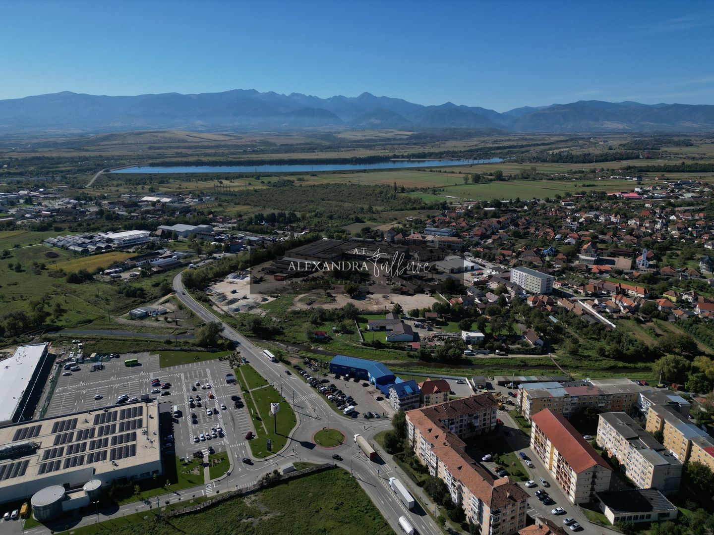 Oportunitate strategică de dezvoltare în Hațeg 3.079 mp - Poză 2