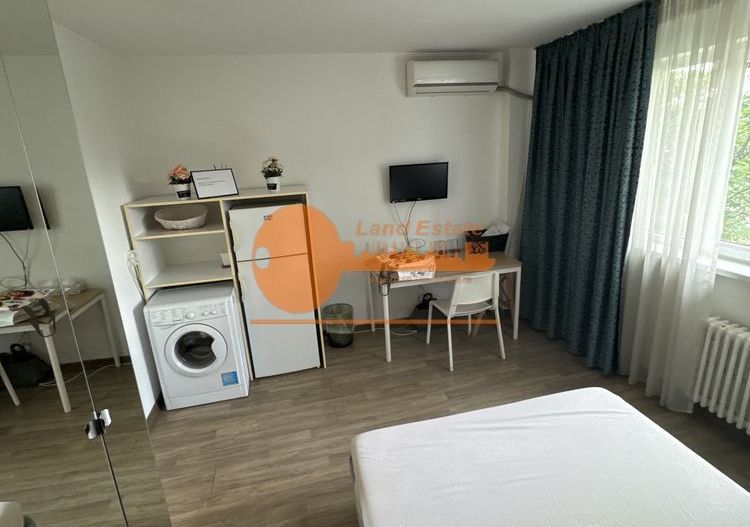 Studio Piata Victoriei ( 400 m Metrou ) - Poză 1