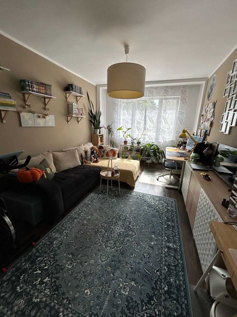 Apartament cu 2 camere, demisol înalt, cu balcon și parcare. - Poză 3