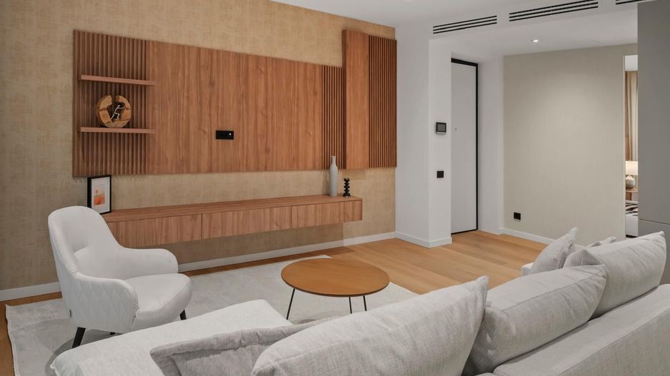 Închiriere Apartament Unic 3 Camere în Zona Primăverii - Poză 2