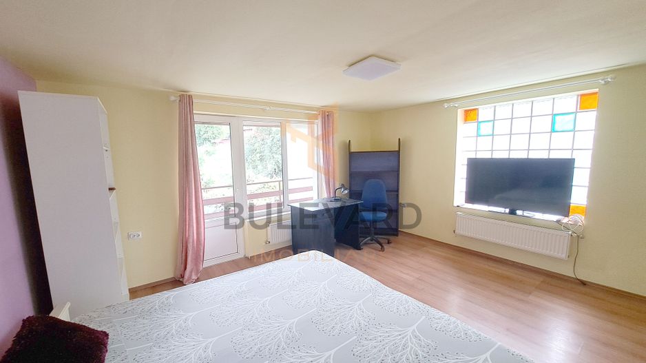 Casa 3 dormitoare, curte 60mp, parcare, langa UMF! - Poză 9