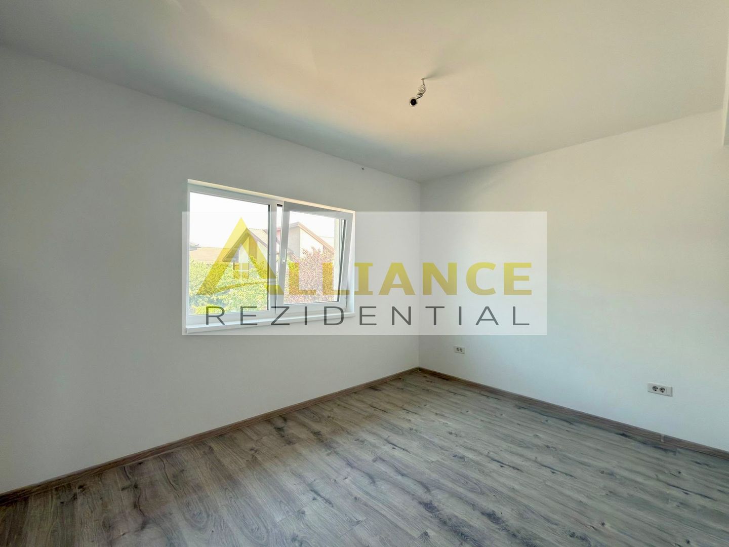 Vila individuala - 5 camere - 3 bai -Teren 310 MP-200 M DE STV - Poză 15