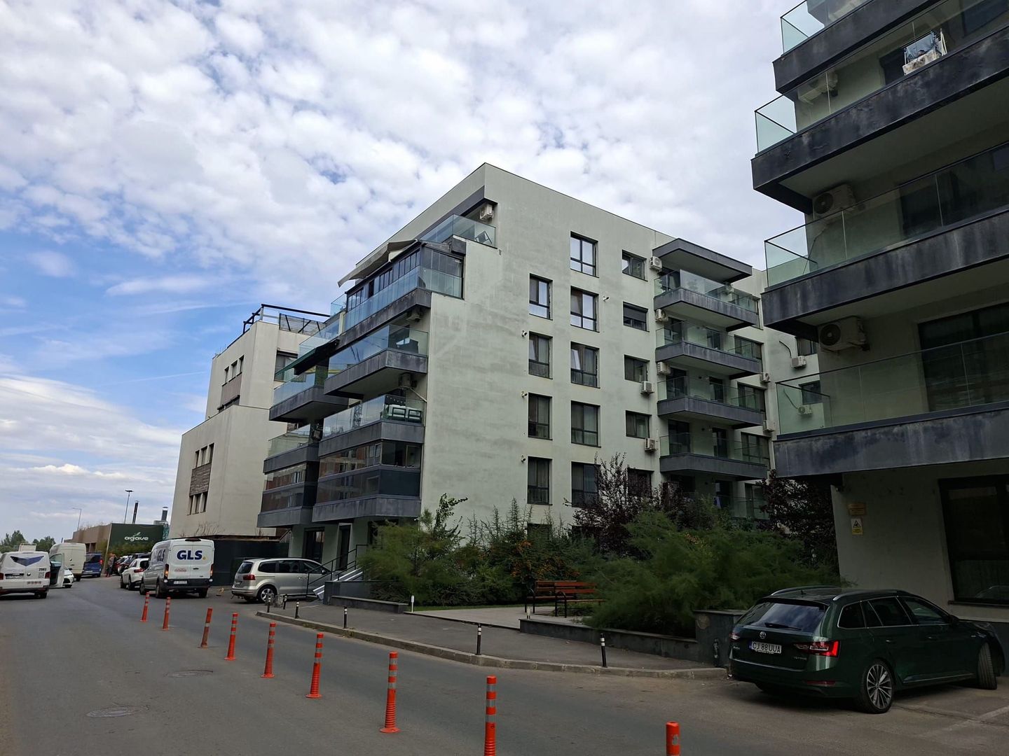 Apartament elegant cu 2 camere  Pipera, în spatele Porche, 675 eur/lun - Poză 4