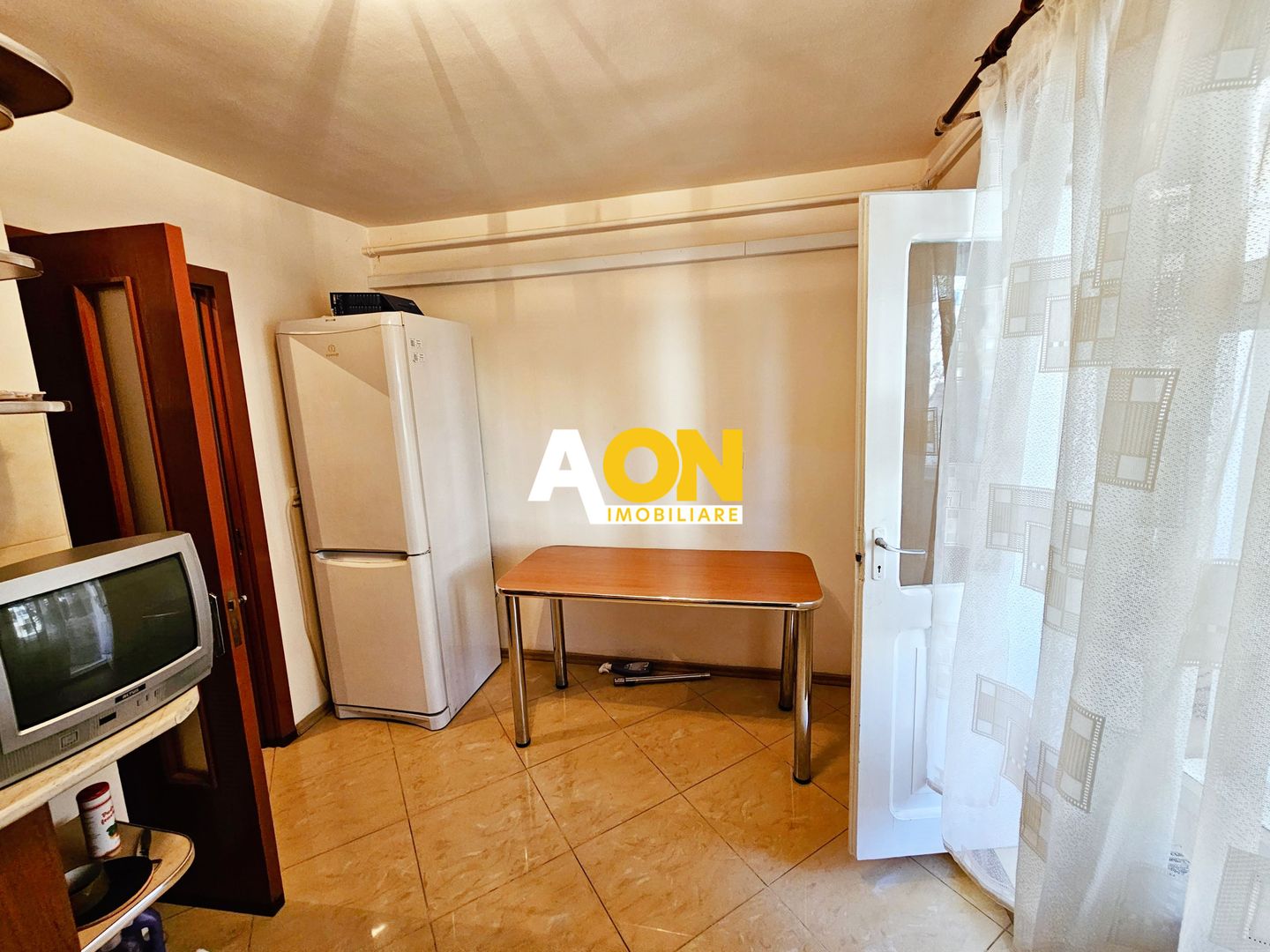 Apartament 3 camere, 2 bai, etaj1, Cetate, zona Kaufland - Poză 7