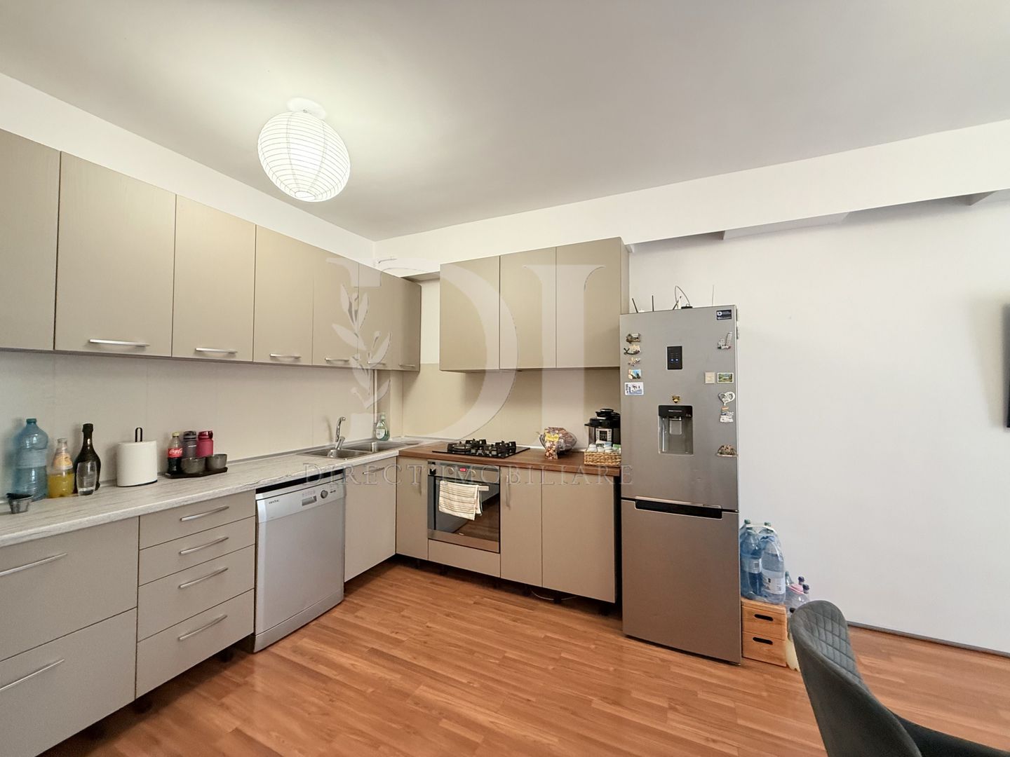 Apartament etaj intermediar / la cheie / Zona Eroilor - Poză 3