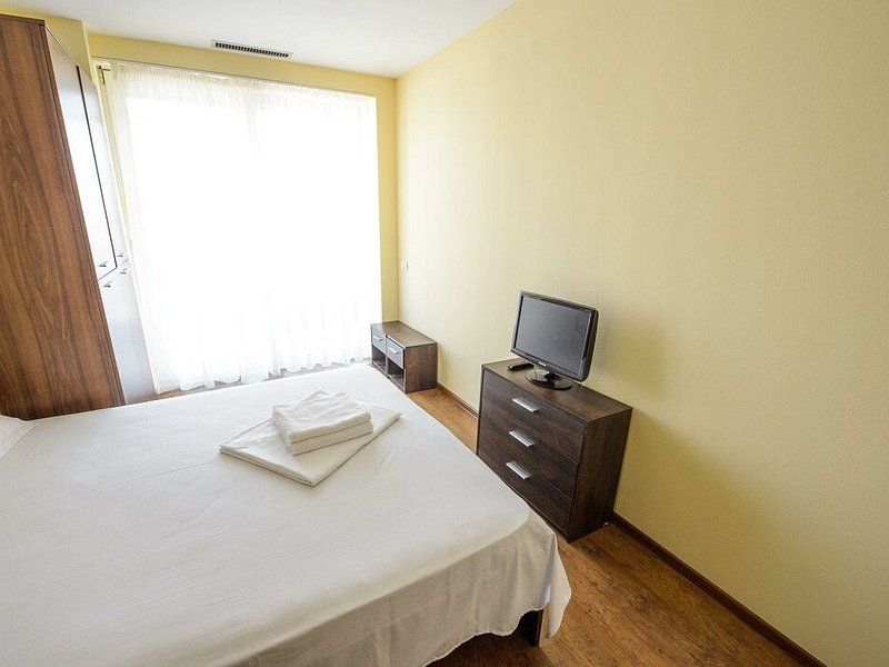 Apartament 2 camere, zona Coralia – Satul de Vacanță, etaj 4 - Poză 4