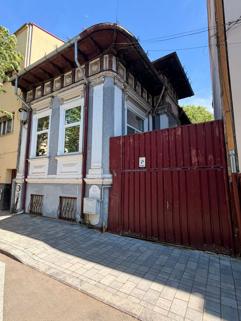 Casa individuală | Strada Plantelor | Curte proprie - Poză 1