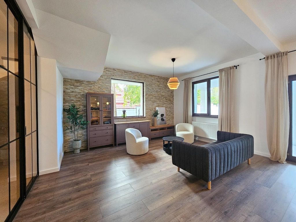 Vila unica in Snagov  cu 6 camere in stil american  | Langa padure | OFERTA - Poză 3