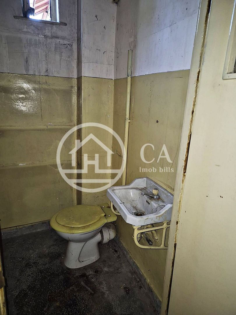 Apartament cu 4 camere de vânzare în zona Cantemir, Oradea - Poză 8
