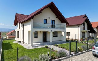 Casa Individuala in Sura Mare 5 camere, - Poză 1