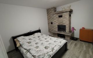 Se vinde casa renovata Tarlungeni, teren ~550mp - Poză 5