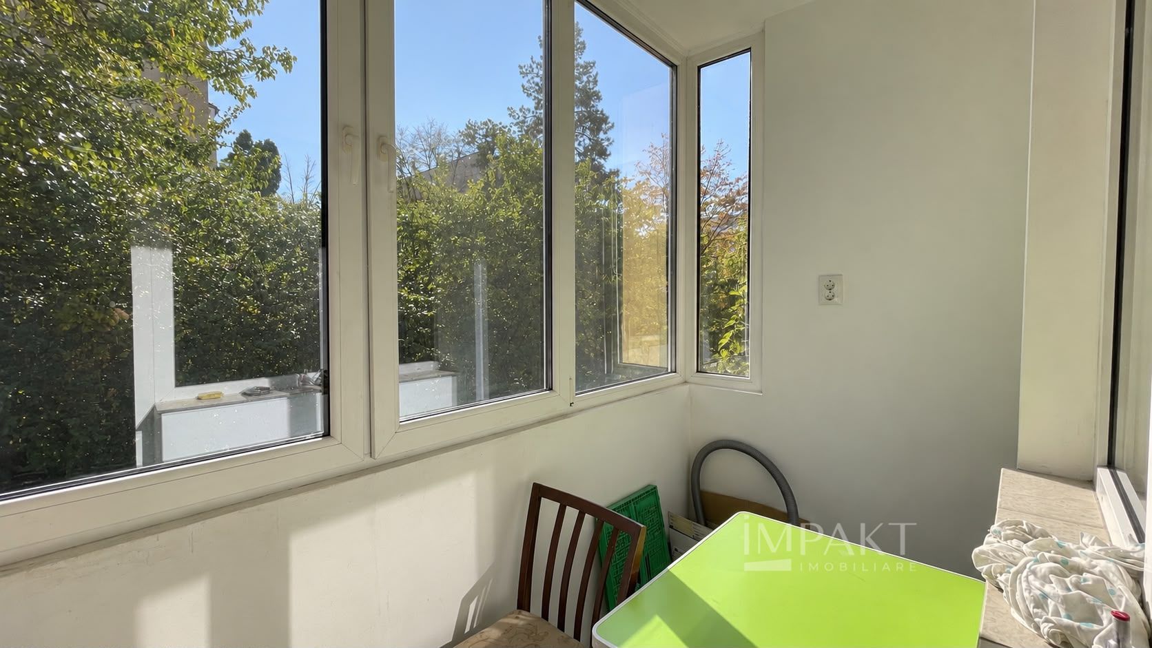 Apartament cu 3 camere de închiriat, 60 mp, balcon – proaspăt renovat - Poză 8