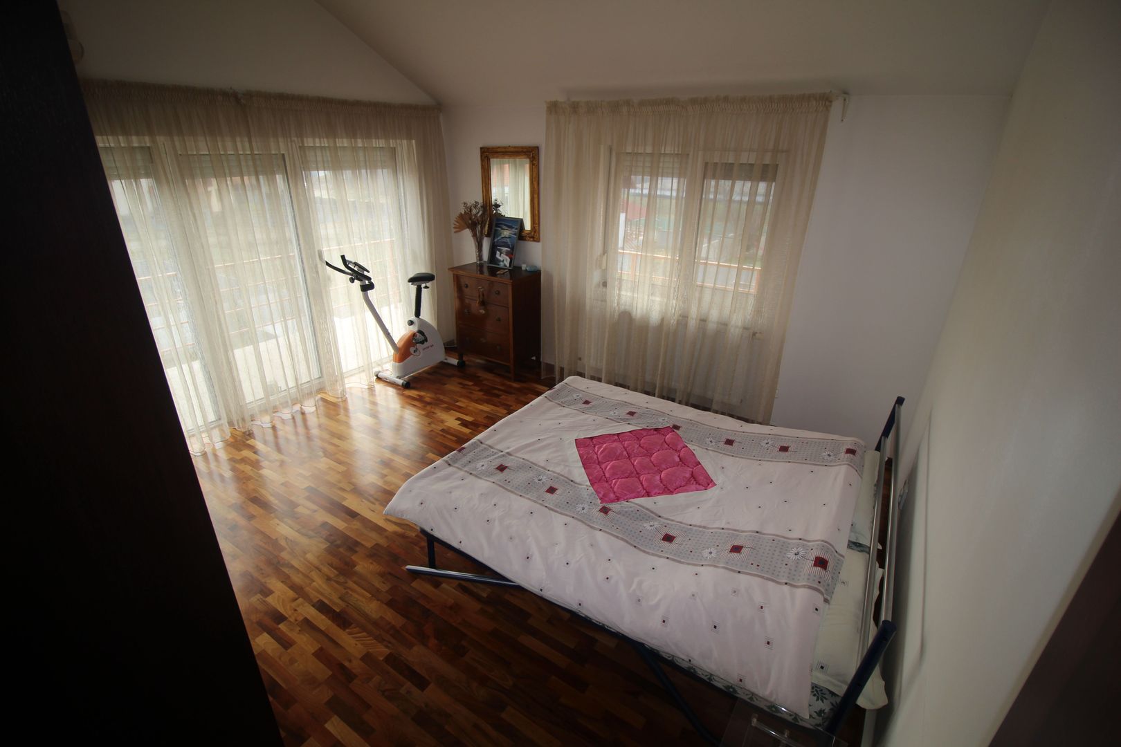 APARTAMENT SPATIOS - Poză 7