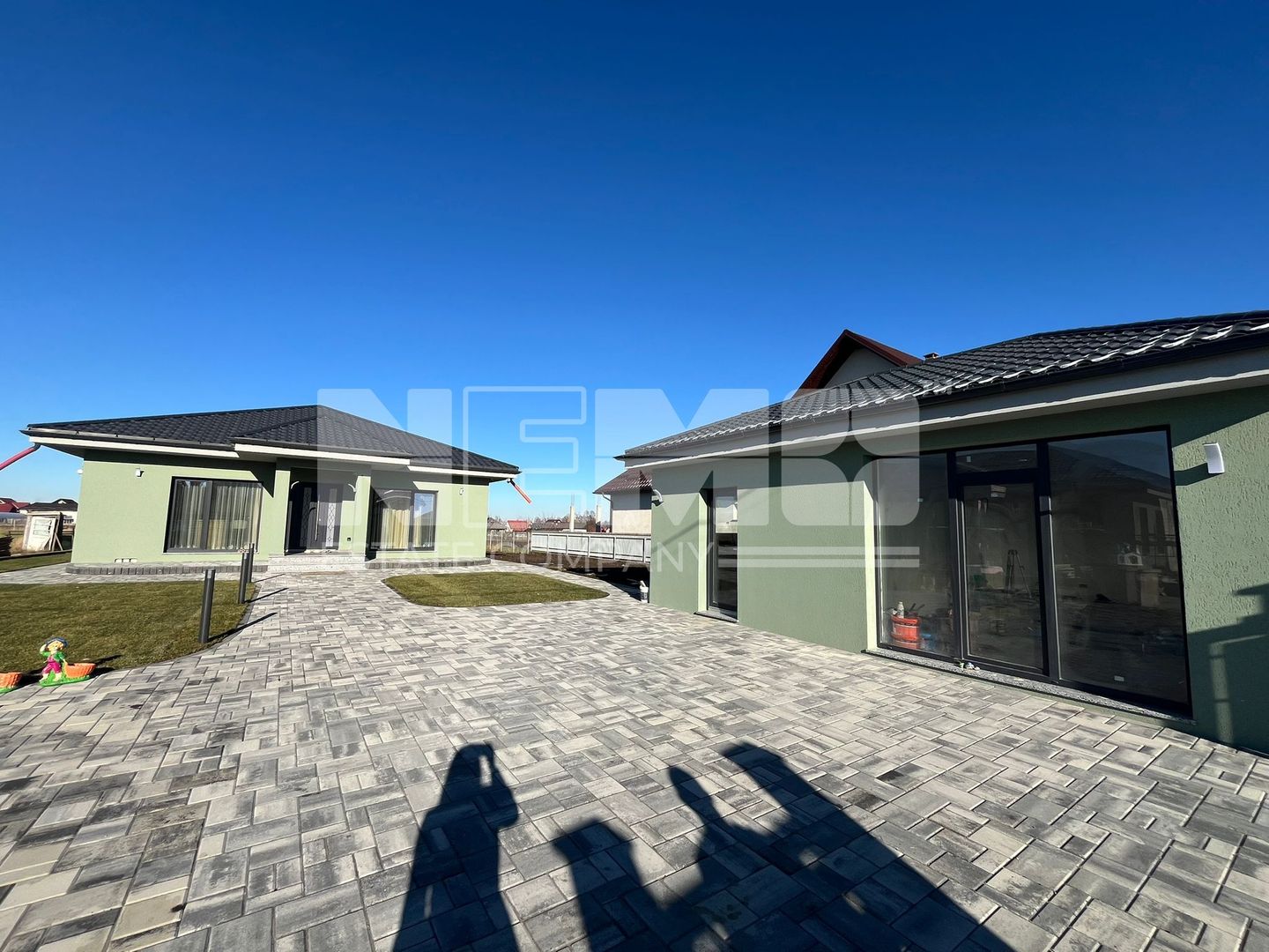 CASA MODERNA CU 4 CAMERE SI CURTE | 161 MP+48 MP ANEXA | VOLOVAT - Poză 22