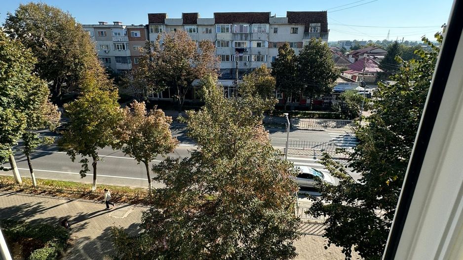 De vanzare apartament 3 camere - Poză 16