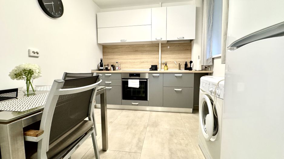 2 camere central vis-a-vis de Posta Mare - Poză 11