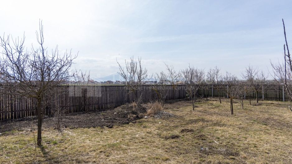 Teren 500 mp, împrejmuit, curent și internet pe teren, cu proiect și autorizație - Poză 4