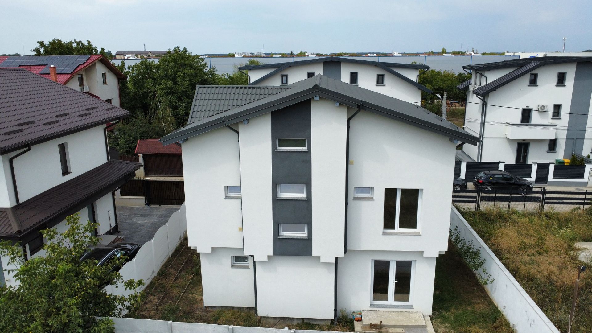 Vila individuala cu curte - Mogosoaia (COMISION ZERO) - Poză 2