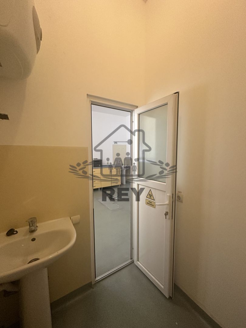 Ap. 108 mp– Parter, Centru Istoric, Pretabil Cabinet/Birou/Locuință/Reg Hotelier - Poză 27